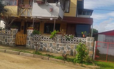Se vende casa con destino habitacional o comercial