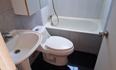 SE ARRIENDA CASA 2 PISOS EN LIMACHE