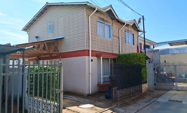 SE ARRIENDA CASA 2 PISOS EN LIMACHE