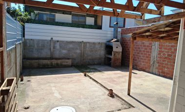 SE ARRIENDA CASA 2 PISOS EN LIMACHE