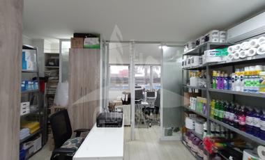 Se vende oficina con bodega. Metro Lo Vial. San Miguel