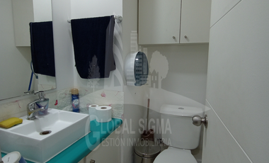 Se vende oficina con bodega. Metro Lo Vial. San Miguel