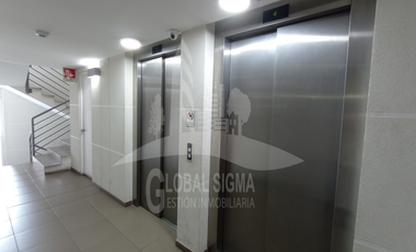 Venta Oficina Amoblada. Piso 4. Metro Lo Vial. San Miguel