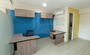 Venta Oficina Amoblada. Piso 4. Metro Lo Vial. San Miguel