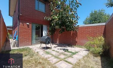 Casa en venta c/ estacionamiento en Villaseca