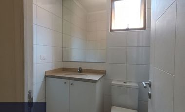 Casa en venta c/ estacionamiento en Villaseca