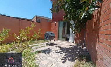 Casa en venta c/ estacionamiento en Villaseca