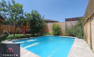 Casa en venta c/ estacionamiento en Villaseca