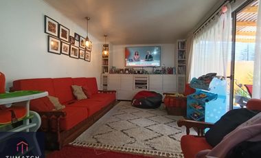 Casa en venta c/ estacionamiento en Villaseca