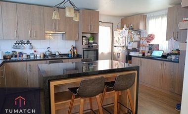 Casa en venta c/ estacionamiento en Villaseca