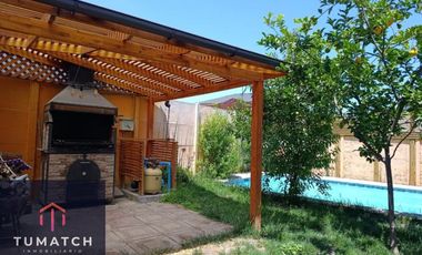 Casa en venta c/ estacionamiento en Villaseca