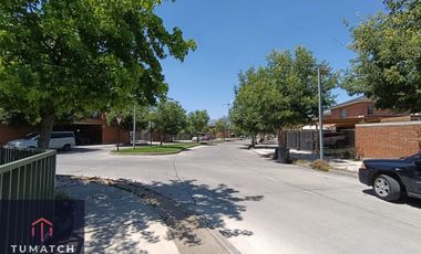 Casa en venta c/ estacionamiento en Villaseca