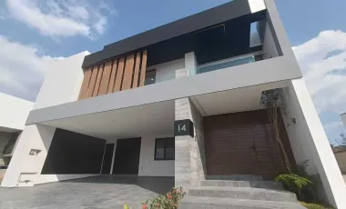 Casa en venta en Lomas de Angelópolis II, San Andrés Cholula, Puebla