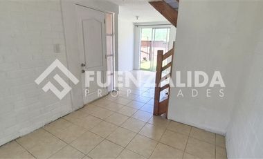 Casa en Arriendo en Simón Reyes / Carlos Llorens