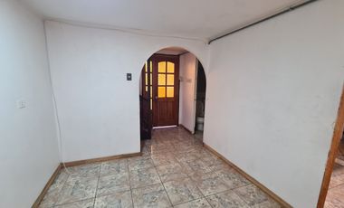 Amplia casa de uso comercial