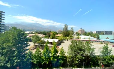 Arriendo oficina moderna con estacionamiento incluido!