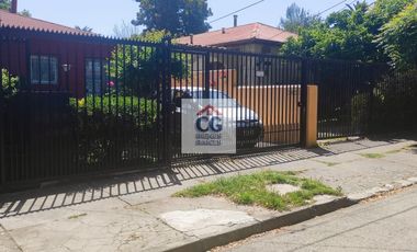 ARRIENDO CASA EN LA REINA, METRO PLAZA EGAÑA EN $1.560.000 3D, 2B, 4 ESTAC.  PATIO Y ANTEJARDIN BARRIO RESIDENCIAL