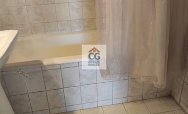 ARRIENDO CASA EN LA REINA, METRO PLAZA EGAÑA EN $1.560.000 3D, 2B, 4 ESTAC.  PATIO Y ANTEJARDIN BARRIO RESIDENCIAL