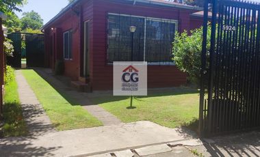 ARRIENDO CASA EN LA REINA, METRO PLAZA EGAÑA EN $1.560.000 3D, 2B, 4 ESTAC.  PATIO Y ANTEJARDIN BARRIO RESIDENCIAL