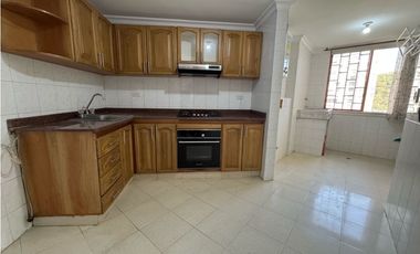 Amplio Apartamento en Arriendo. Playa Salguero