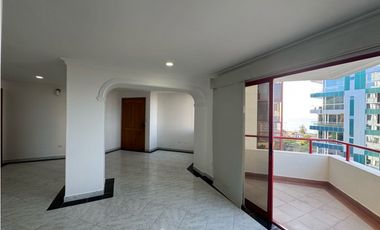Amplio Apartamento en Arriendo. Playa Salguero