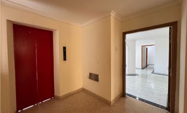 Amplio Apartamento en Arriendo. Playa Salguero