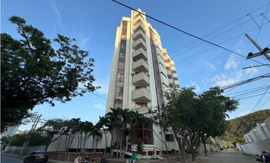 Amplio Apartamento en Arriendo. Playa Salguero