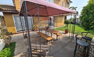 Se vende hermosa casa en consolidado barrio