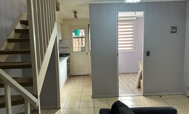 Acogedora casa en Estación Colina