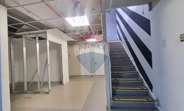 LOCAL COMERCIAL ARRIENDO