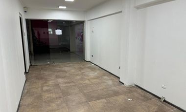 Local comercial en metro Los Leones