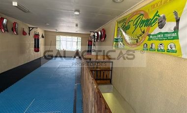 Local Comercial en Venta en FELIX HOYOS 2151