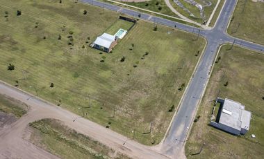 VENTA DE LOTE DE 378M2 EN LOS PINOS 4