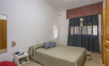CASA EN VENTA 2 DORMITORIOS/ PILETA EN RICARDONE