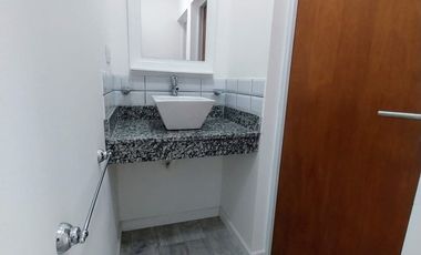 SE ALQUILA: DEPTO DE 1 DORMITORIO CON COCHERA