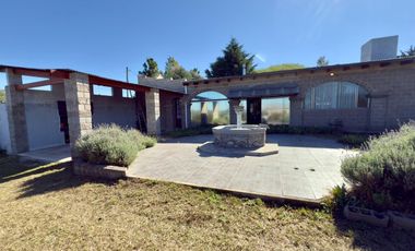 VENTA CASA POTRERO DE GARAY 3 DORM VISTA AL LAGO