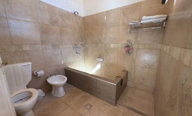 VENTA CASA POTRERO DE GARAY 3 DORM VISTA AL LAGO