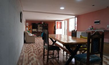 Venta Vivienda + Locales Comerciales + Bar equipad