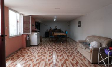 Venta Vivienda + Locales Comerciales + Bar equipad