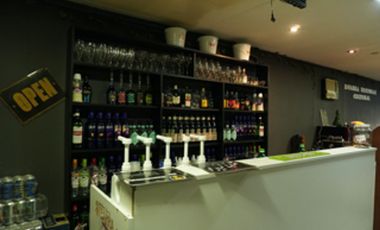 Venta Vivienda + Locales Comerciales + Bar equipad