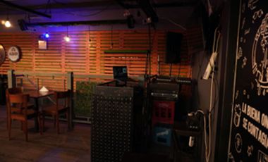 Venta Vivienda + Locales Comerciales + Bar equipad