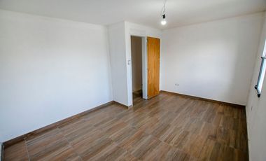 DUPLEX EN VENTA GLEW 3 AMBIENTES A ESTRENAR