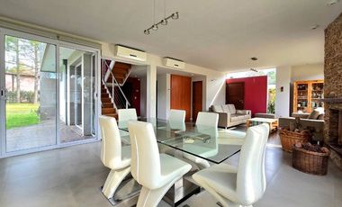 VENTA CASA 6 AMB BARRIO CERRADO EL AROMO, ESCOBAR