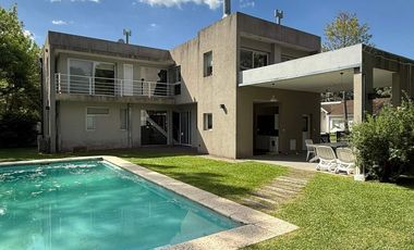 VENTA CASA 6 AMB BARRIO CERRADO EL AROMO, ESCOBAR