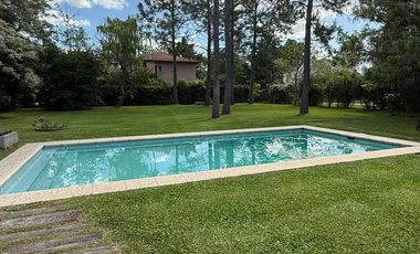 VENTA CASA 6 AMB BARRIO CERRADO EL AROMO, ESCOBAR