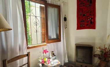 Venta Wilde Casa c/cochera, patio y jardín.PERMUTA