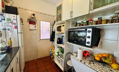 Venta Wilde Casa c/cochera, patio y jardín.PERMUTA