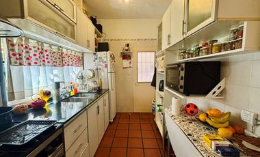 Venta Wilde Casa c/cochera, patio y jardín.PERMUTA