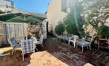 Venta Wilde Casa c/cochera, patio y jardín.PERMUTA