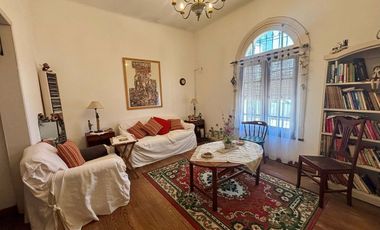 Venta Wilde Casa c/cochera, patio y jardín.PERMUTA